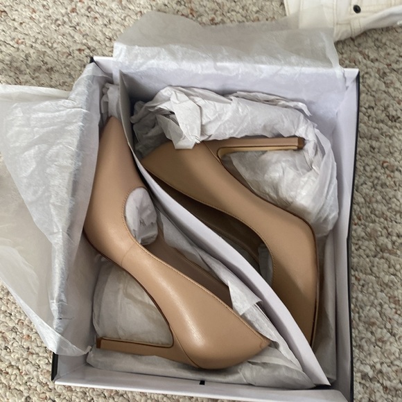 Nine West Natural Tatiana' Pointy Toe Pump size 6M - Picture 9 of 10